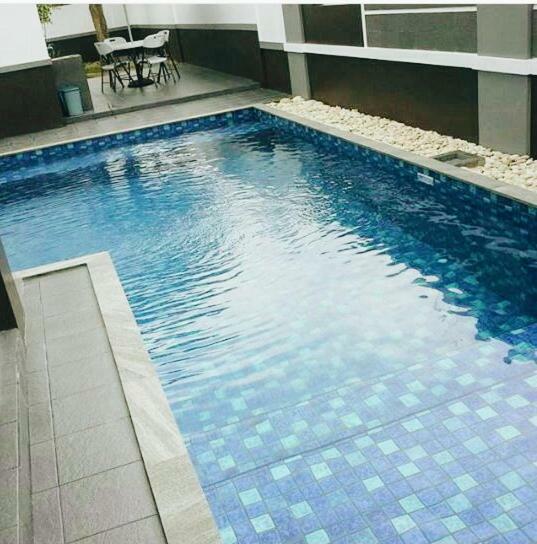 Villa Kaca Tanjung Lesung Exterior photo
