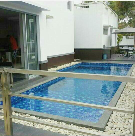 Villa Kaca Tanjung Lesung Exterior photo